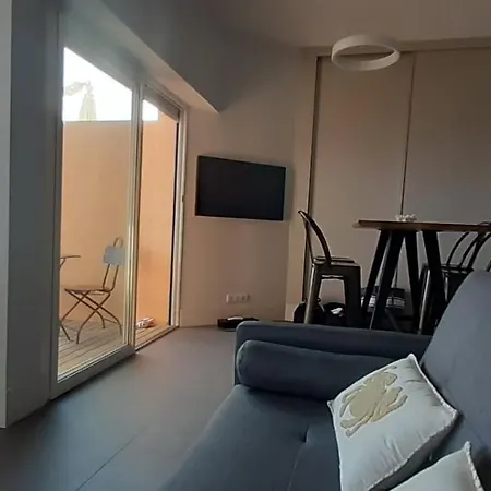 Un Balcon Sur La Daire
