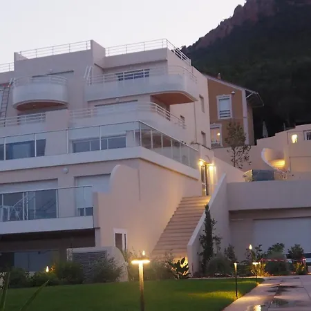 Un Balcon Sur La Saint-Raphaël
