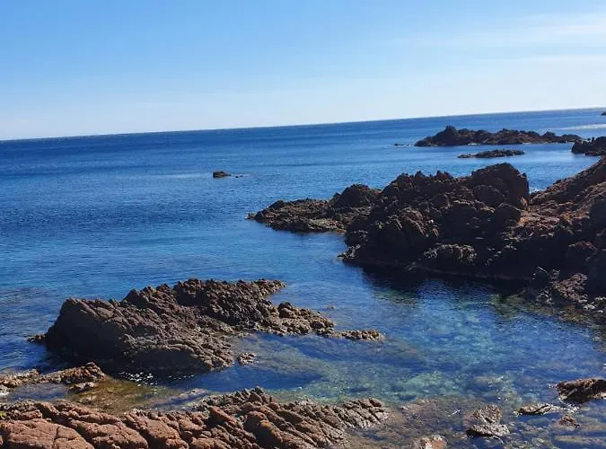 Un Blacon Sur La Apartamento