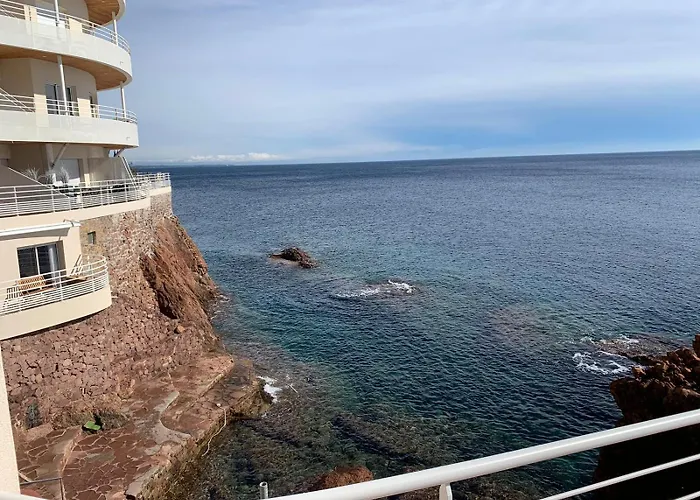 Un Balcon Sur La Apartament