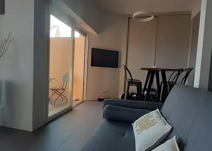 Un Blacon Sur La Apartamento