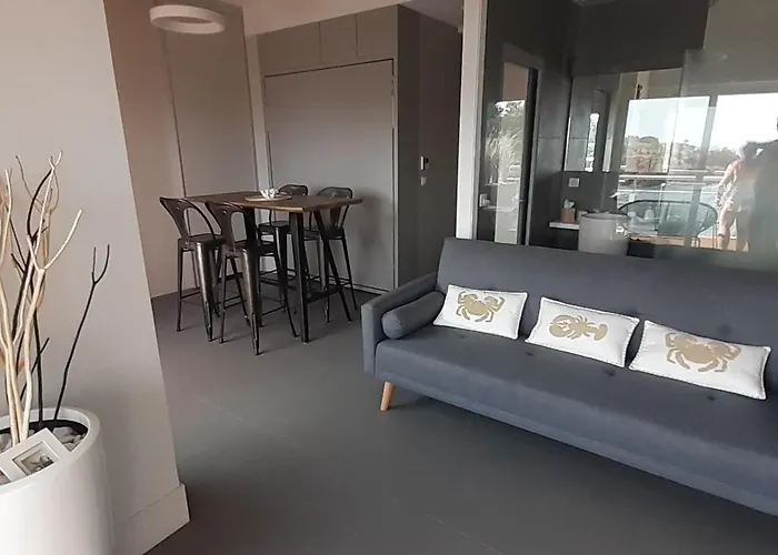 Un Balcon Sur La Apartament *